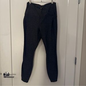 All In Motion High-Rise V-Waist Leggings – Size M